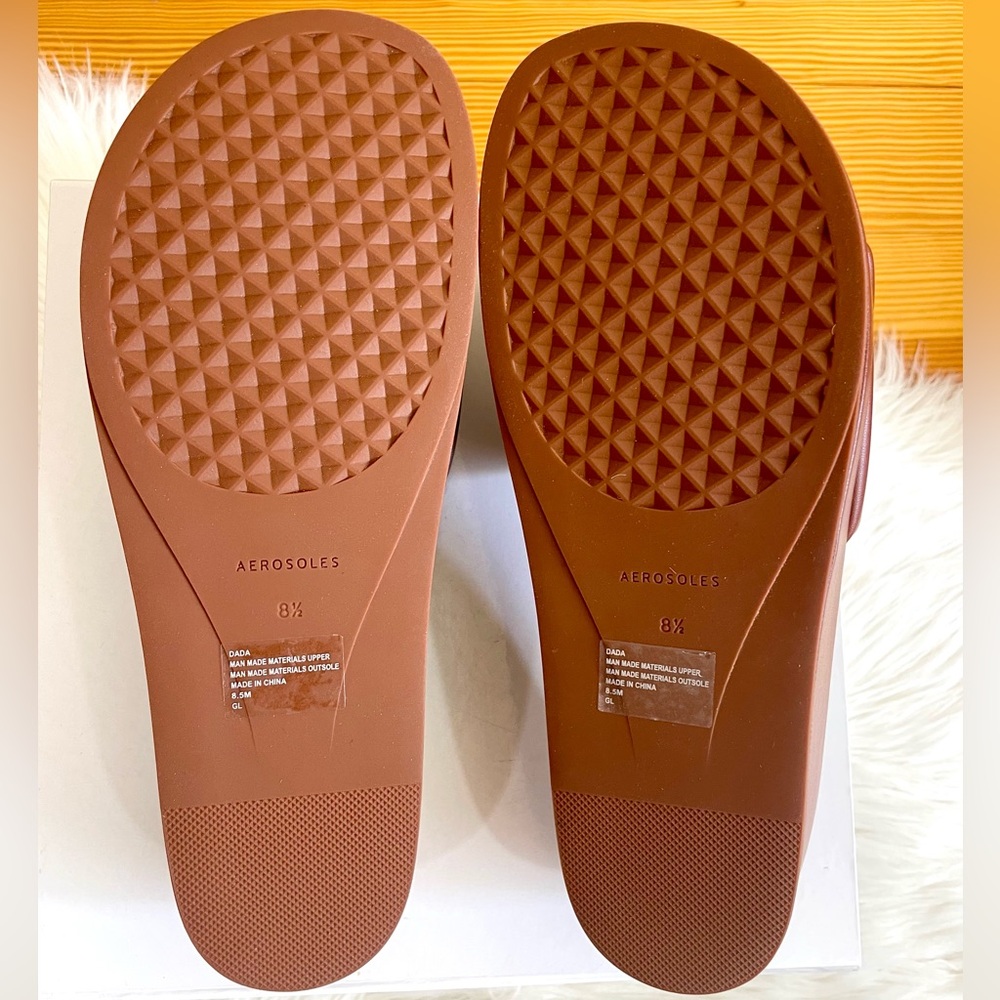 NWT, AEROSOLES Dada Sandals in Tan, New in box - Picture 10 of 12
